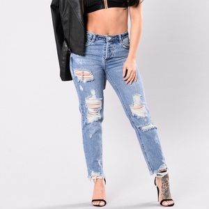 LIKE NEW! Fashion nova boyfriend jeans!